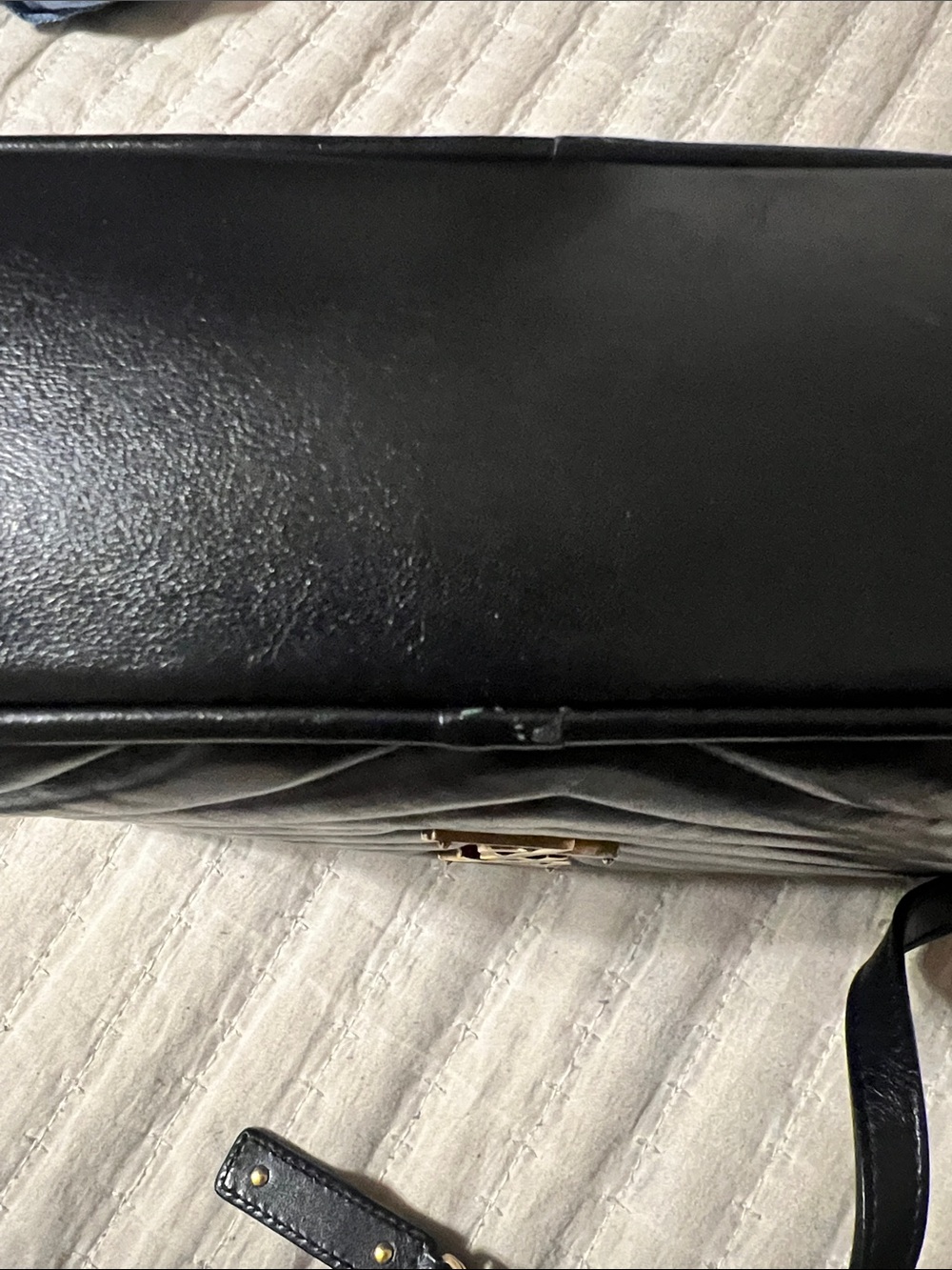 YSL LOU CAMERA BAG IN QUILTED LEATHER BLACK - Picture 8 of 9